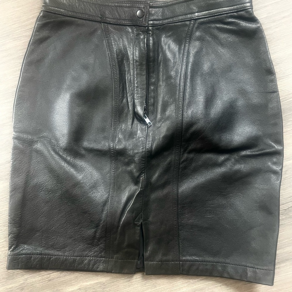 Harley-Davidson Black Leather Pencil Skirt with Front Zip